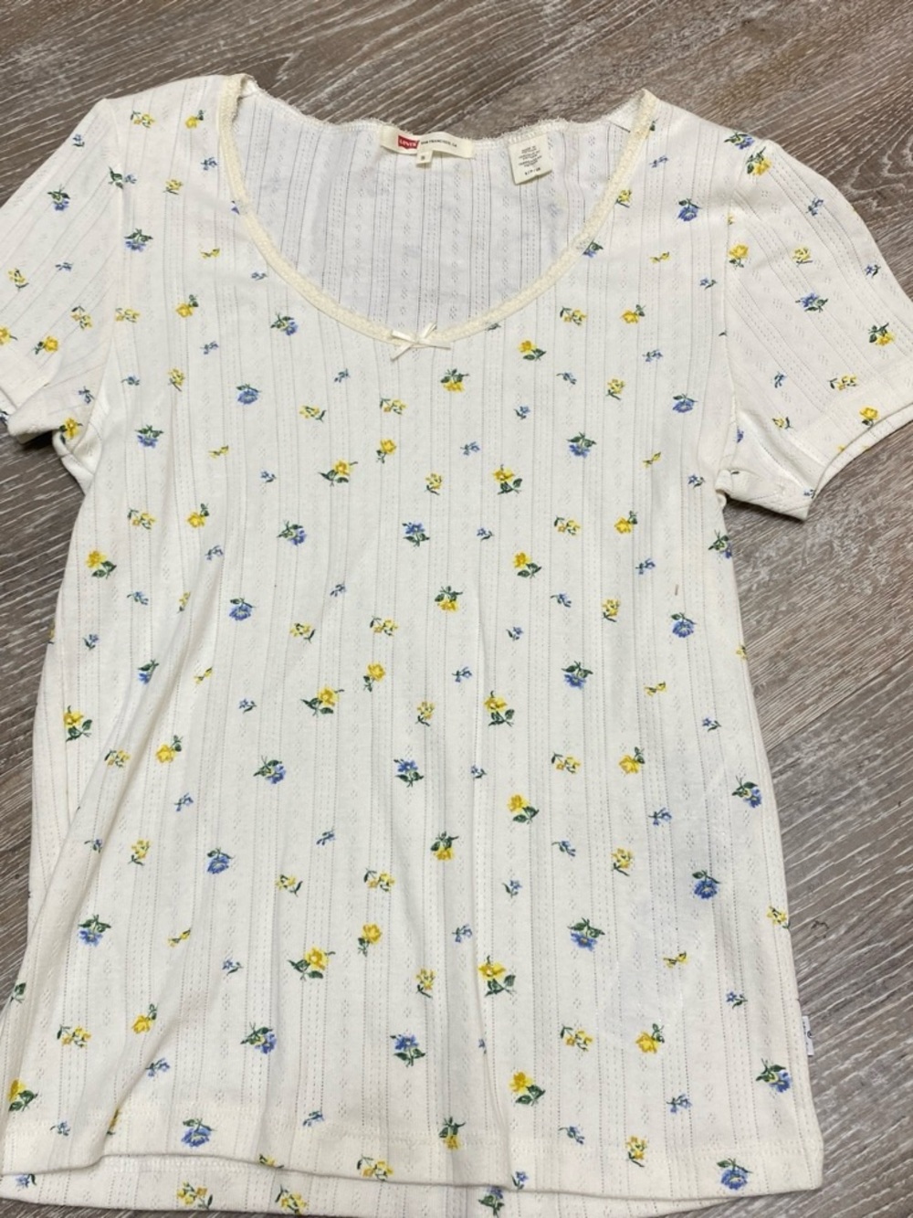 Levi's White Short Sleeve Floral Ribbed Tee with Yellow and Blue Flowers